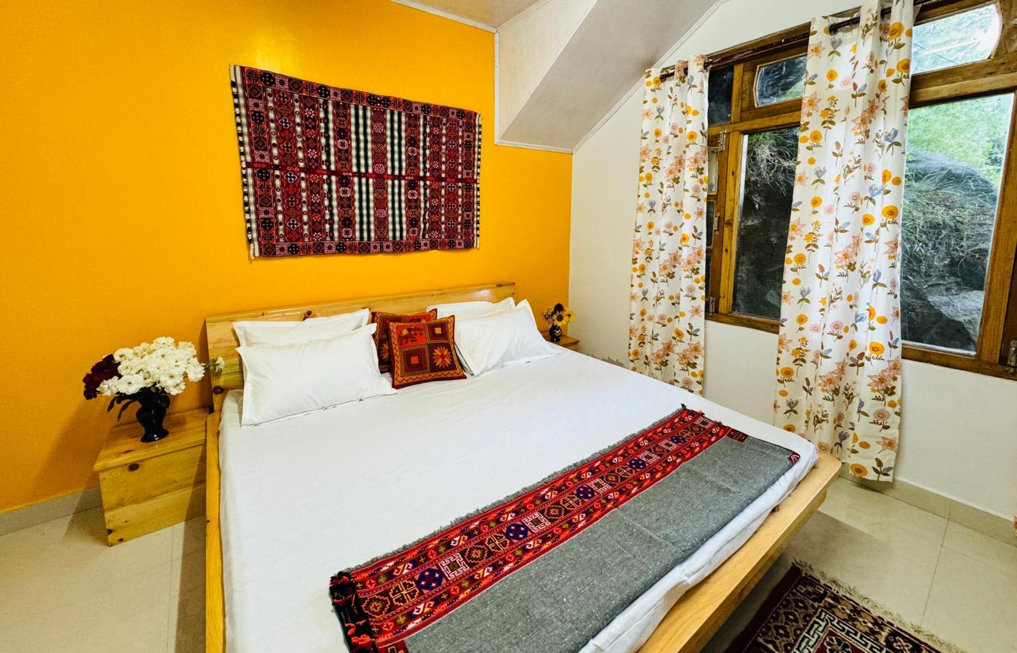 Pine View Retreat Homestay Kalpa Exterior photo